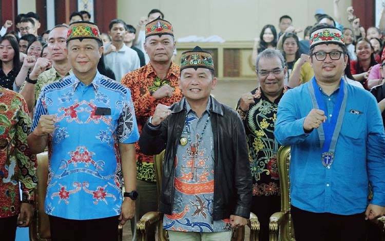 Gubernur Kalteng Ajak Generasi Muda GMKI bantu Wujudkan Indonesia Emas 2045