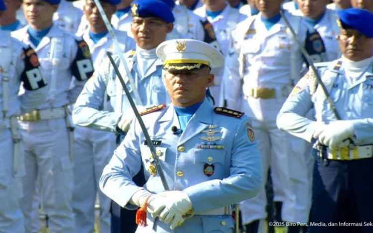 Kolonel Pnb. M. Amry Taufany bertindak selaku komandan upacara Peringatan Hari Kesaktian Pancasila (HKP) 2025 yang berlangsung di Monumen Pancasila Sakti, Lubang Buaya, Jakarta, Rabu (1/10/2025). ANTARA/Fathur Rochman.