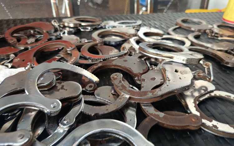 Polisi Tangkap Oknum Polisi Jambret Kalung Warga
