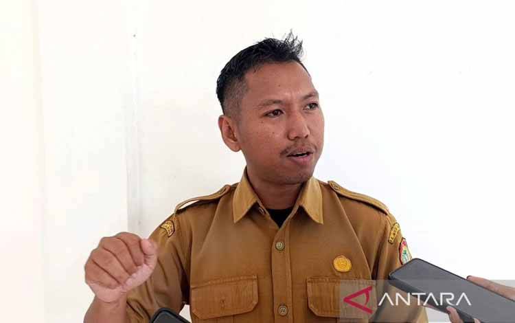 Kepala SRT 55 Kotim Nikkon Bhastari menerangkan terkait Kurikulum Plus yang diterapkan di sekolahnya, Rabu (1/10/2025). ANTARA/Devita Maulina