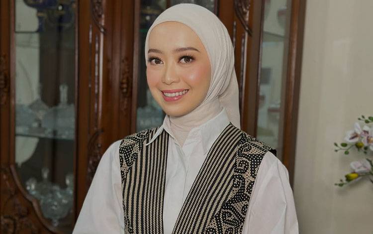Ketua Dekranasda Palangka Raya Ajak Masyarakat Lestarikan Batik dan Benang Bintik sebagai Jati Diri Bangsa