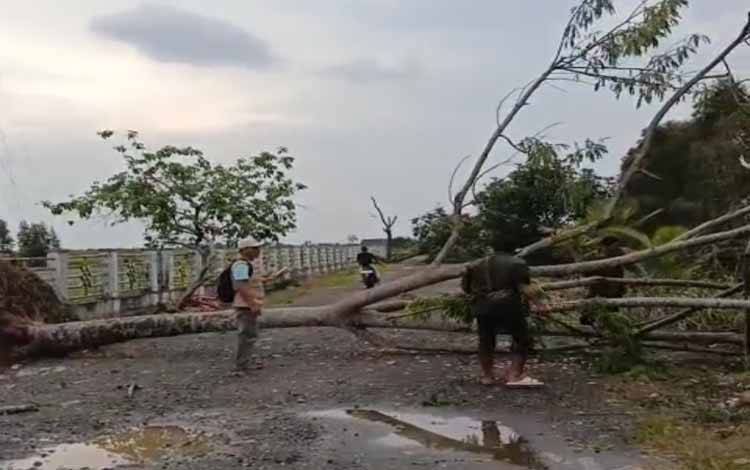 Penanganan Korban Bencana Dadahup Terkendala Listrik Padam dan Sinyal, BPBD Kapuas Kesulitan Data