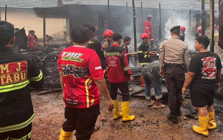 2 Rumah Warga Desa Bagok Ludes Terbakar, Satu Korban Luka Bakar 50 Persen