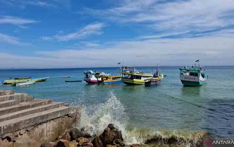 BMKG: Waspadai Gelombang 2,5 Meter di Laut NTT hingga 8 Oktober 2025