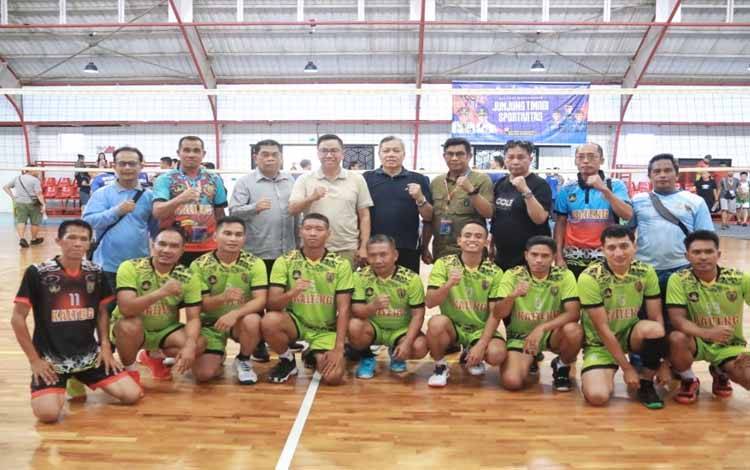 Plt Sekda Kalteng Apresiasi Semangat Juang Tim Futsal di PORNAS Korpri