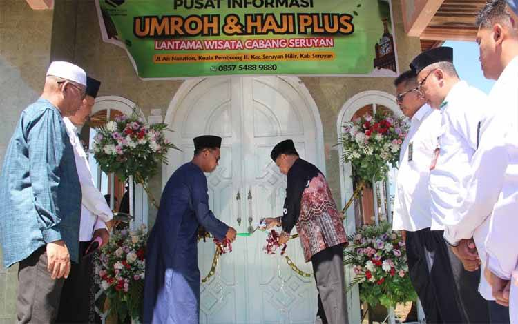 Wakil Bupati Seruyan Resmikan Kantor Cabang Biro Perjalanan Haji dan Umrah di Kuala Pembuang