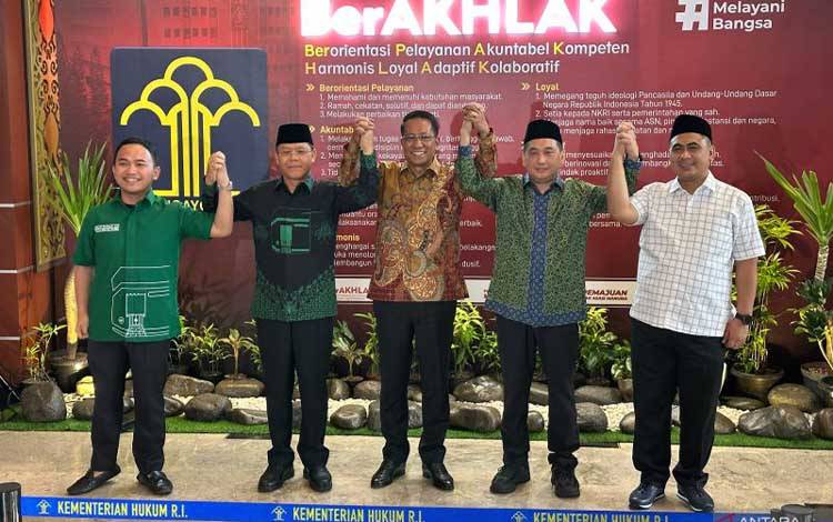 Menkum Terbitkan SK Baru PPP Satukan Kubu Mardiono dan Agus Suparmanto