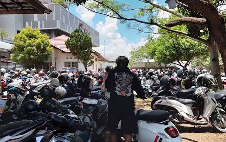 Juru Parkir di Luar Duta Mall Palangka Raya agar Patuhi Tarif Sesuai Perda