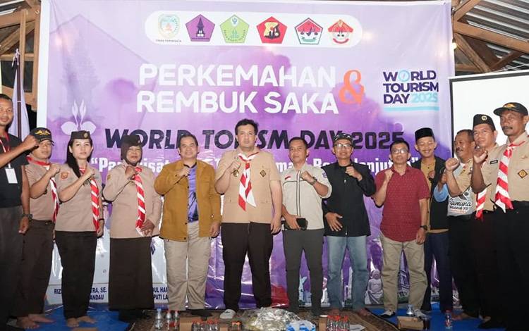Bupati Lamandau Dorong Pariwisata Berkelanjutan Melalui Kegiatan Pramuka di Bukit Batu Galugur