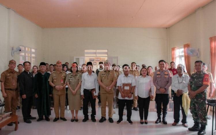 Wabup Kapuas Minta Anggota BPD Timpah yang Baru Jaga Amanah