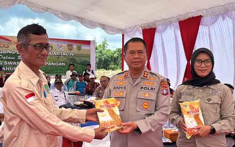 Polres Barito Timur Tanam Jagung Serentak Dukung Ketahanan Pangan Nasional