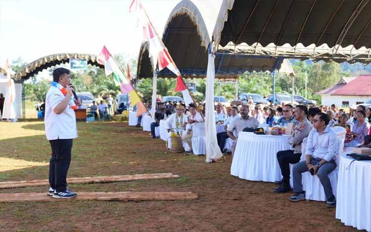 Bupati Lamandau Hadiri Penyaluran Dana Kompensasi PT Sawit Lamandau Raya untuk Koperasi Desa