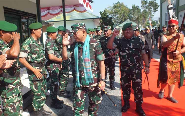 Pangdam XXII/Tambun Bungai Kunjungi Kodim 1014/Pangkalan Bun Resmikan ini