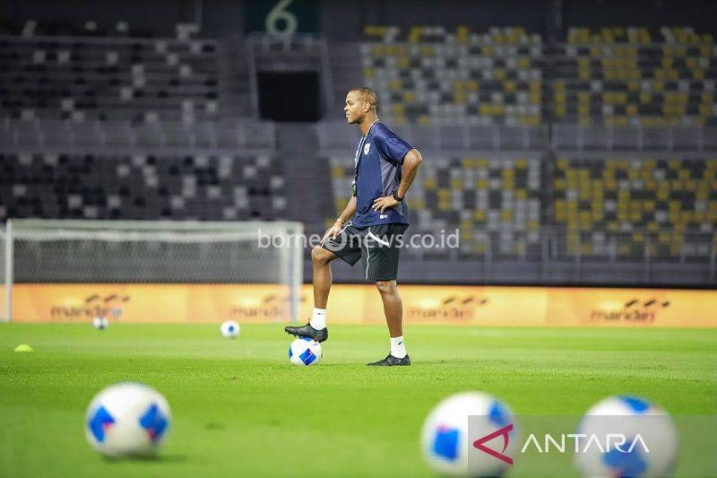 Kluivert Belum Tahu Mengenai Masa Depannya Sebagai Pelatih Timnas