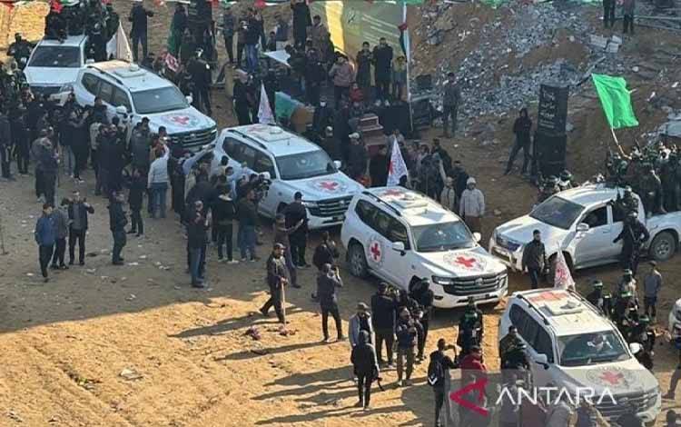 Tahanan Palestina yang akan Dibebaskan Dipindah ke Dua Penjara Israel