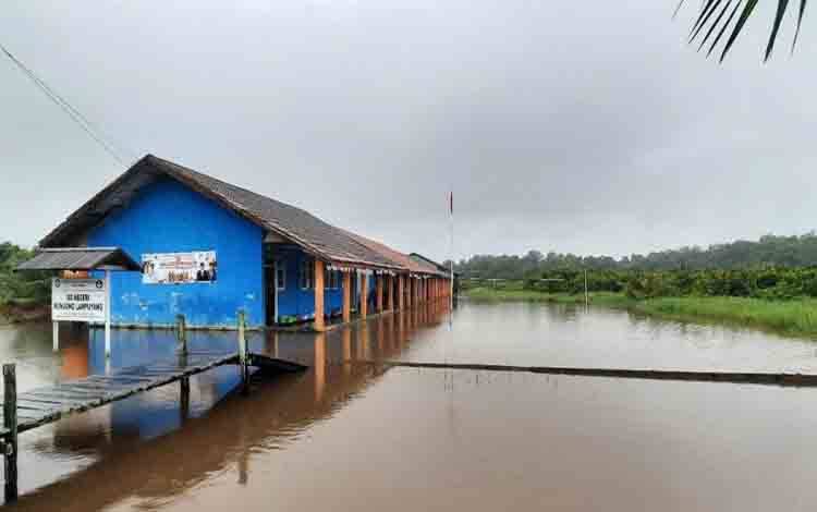 Dewan Dorong Perbaikan SDN Kunjung Lampuyang Jadi Prioritas Disdik Kotim