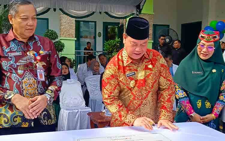 RSUD dr Murjani Rayakan 41 Tahun Pengabdian dengan Inovasi dan KRIS, Bupati Kotim Apresiasi