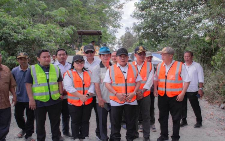 Jalan Penghubung Basarang-Kapuas Barat Sepanjang 22 Km Dorong Pertumbuhan Ekonomi dan Sektor Pertanian