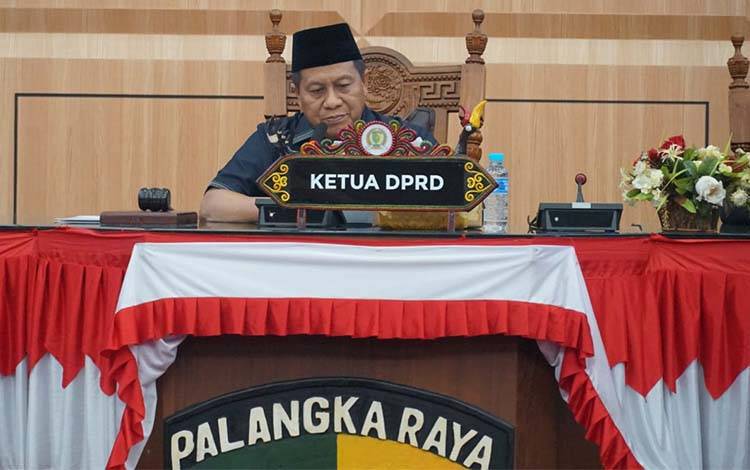 Ketua DPRD Palangka Raya Dorong Penyesuaian Perda Pajak Daerah dan Retribusi Sesuai Regulasi Nasional