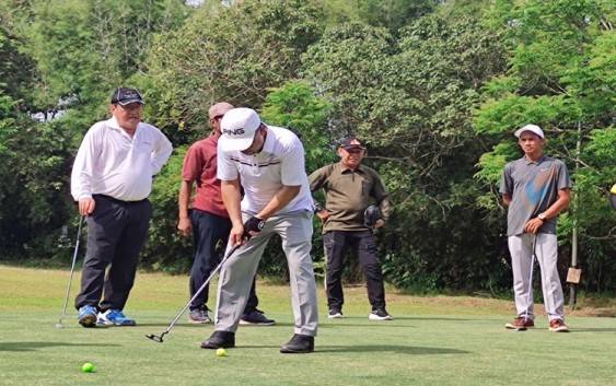 Turnamen Golf Meriahkan Hari Jadi ke-66 Barito Selatan