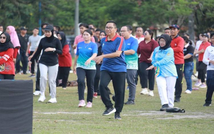Plt Sekda Kalteng Ajak ASN Jaga Kebugaran dan Semangat Kerja
