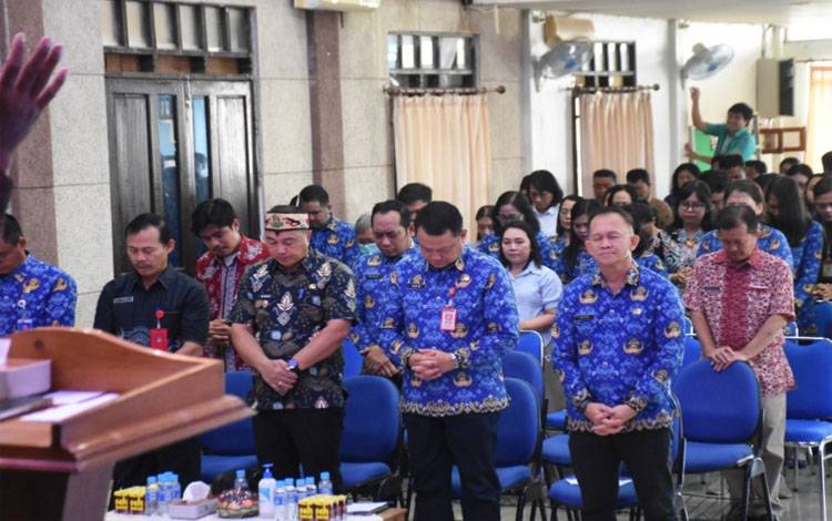 Wabup Kapuas Hadiri Kebaktian Bersama ASN Kristiani untuk Perkuat Iman dan Toleransi