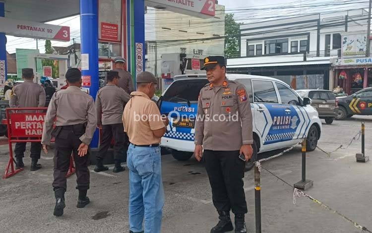 Polres Kobar Patroli Tertibkan Antrean dan Penyalahgunaan BBM Subsidi di SPBU