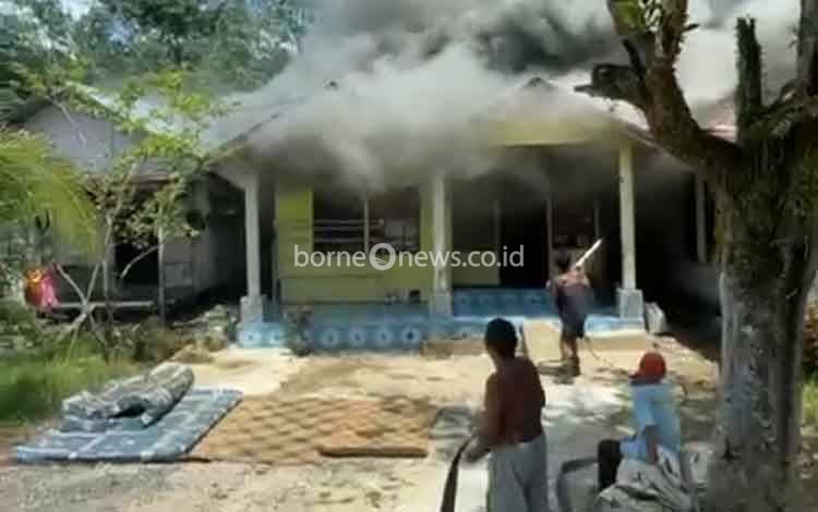 Musibah Kebakaran di Anjir Kapuas Timur, Rumah Kayu Ludes