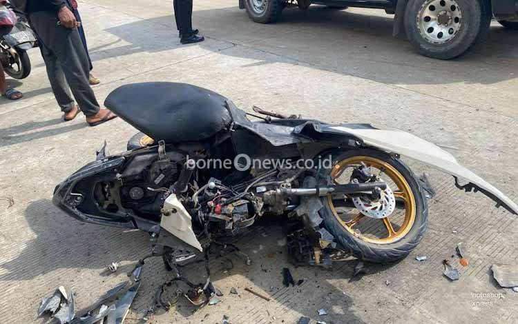 Dua Pelajar SMP Tewas Usai Motornya Tabrakan dengan Truk di Jalan Pangkalan Bun-Kotawaringin Lama