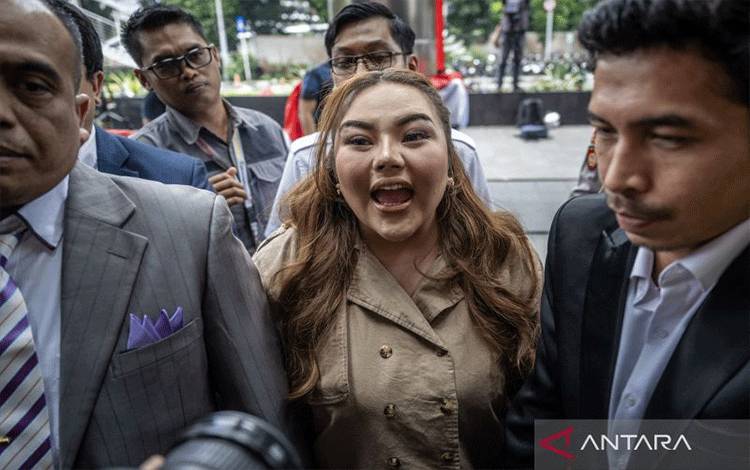 Polri Tetapkan Lisa Mariana Tersangka Kasus Pencemaran Nama Baik RK