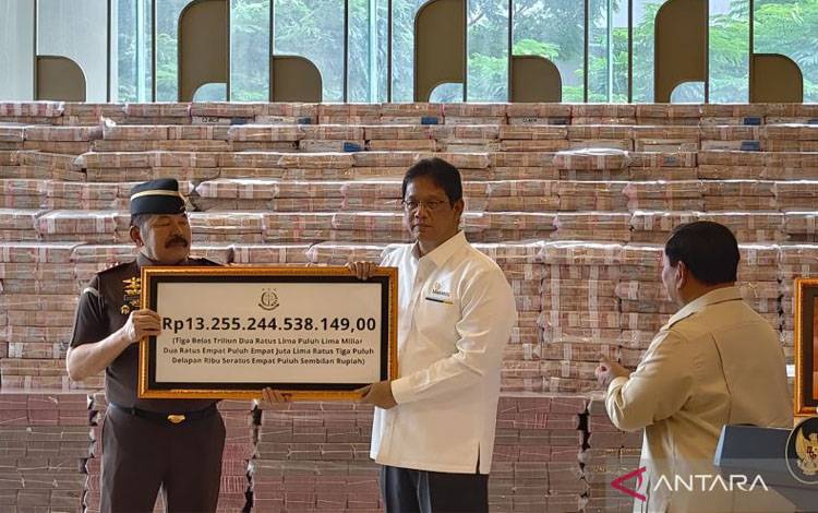 Kejagung Serahkan Uang Rp13,2 Triliun Hasil Sitaan Kasus CPO ke Negara