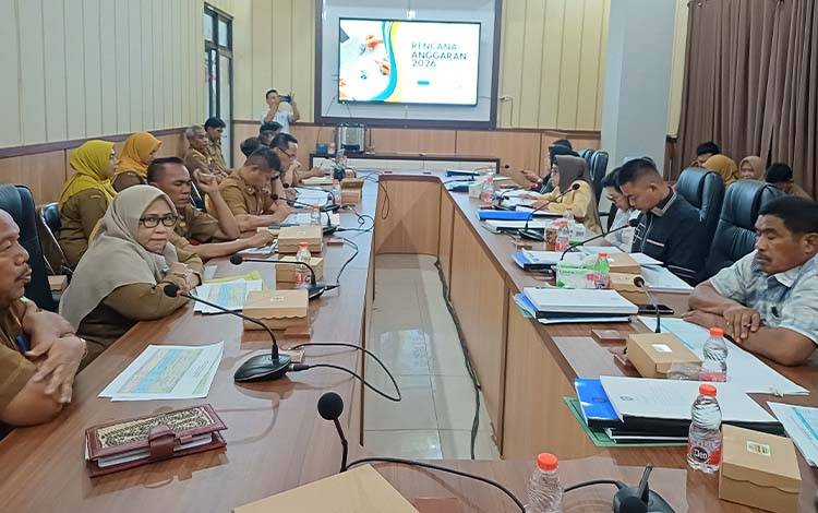 DPRD Kotim Soroti Drainase Jalan Muchran Ali, Hujan 2 Jam Saja Langsung Banjir
