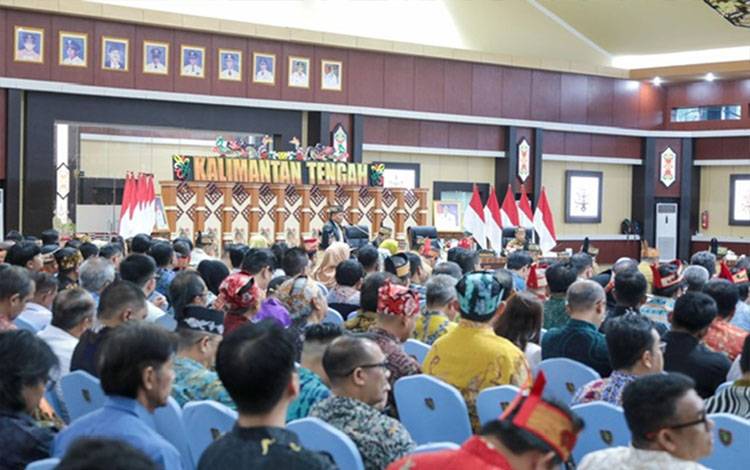 Pemprov Kalteng Minta Perusahaan Tambang Patuh Pajak dan Gunakan Plat KH