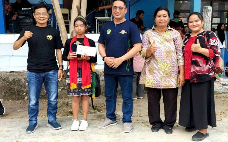 SDN 1 Tambaba Uria Apresiasi Festival Tunas Bahasa Ibu, Dorong Pelestarian Bahasa Daerah