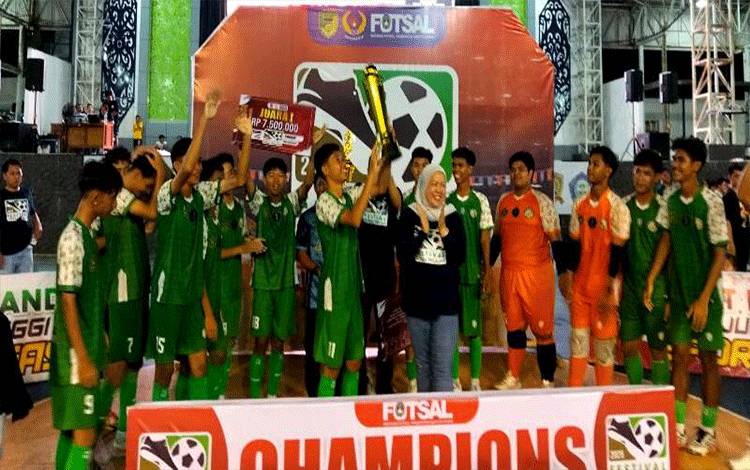 Futsal Pelajar 2025 Resmi Ditutup, Bupati Apresiasi Semangat Sportivitas dan Persaudaraan
