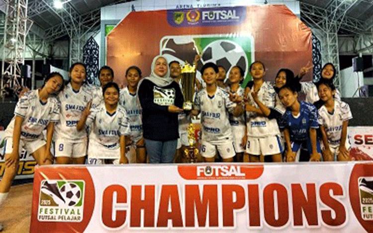 MAN Barut dan SMAN 4 Muara Teweh Putri Raih Juara di Festival Futsal Pelajar Barito Utara 2025
