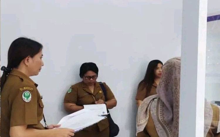 Dinkes Lamandau Pastikan Standar Pelayanan Optik Melalui Visitasi ke Optik Bio