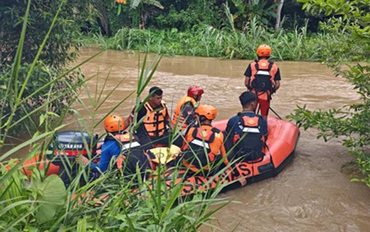 Lansia 81 Tahun di Barito Timur Diduga Hanyut Saat Naik Jukung di Sungai Karau