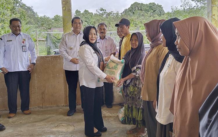 Dinas Ketahanan Pangan Pulpis Salurkan 2,59 Ton Beras Pemerintah Daerah Tahun 2025