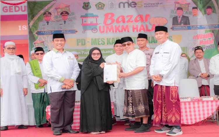 Pemkab Kapuas Dorong Penguatan Daya Saing UMKM Melalui Sertifikasi Halal