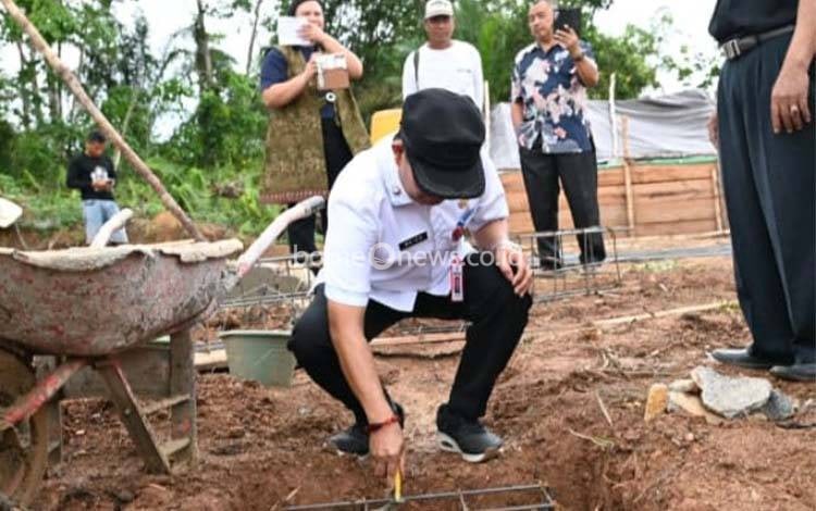 Peletakan Batu Pertama Pembangunan Gereja Batu Karang, Asisten Setda Lamandau: Simbol Persaudaraan dan Gotong Royong