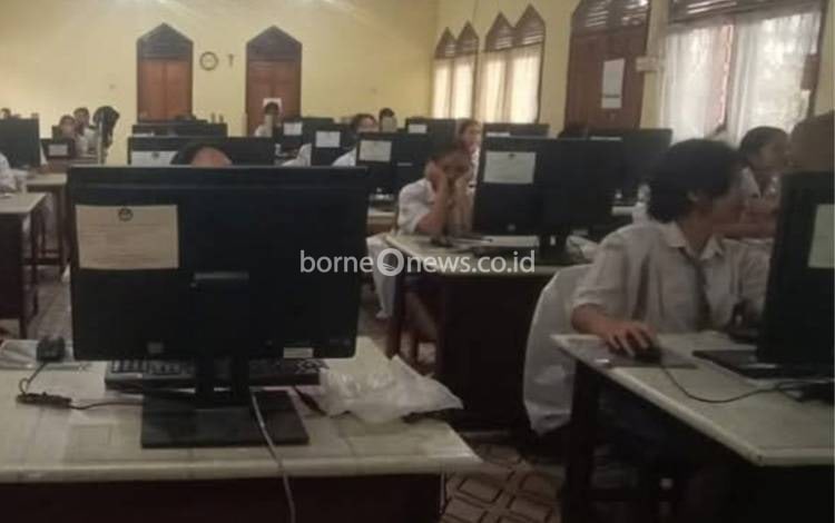 Balai Bahasa Kalteng Sosialisasi dan Simulasi UKBI di SMA Katolik St Petrus Kanisius