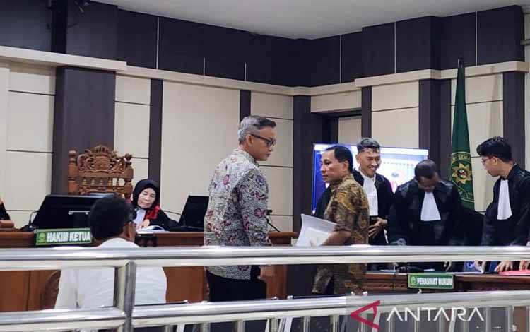 Tiga Dosen UGM Yogyakarta Diadili atas Dugaan Korupsi Pembelian Kakao