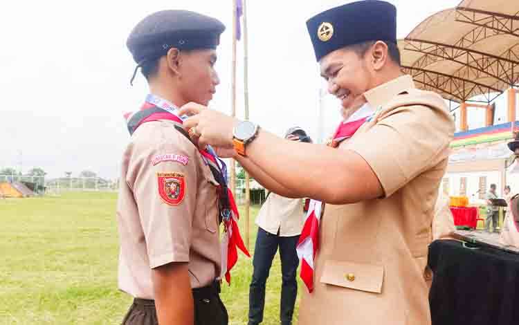 Bupati Ahmad Rifa'i Buka Kemah Lomba Prestasi Pramuka Penggalang Tingkat Kwarcab Pulang Pisau