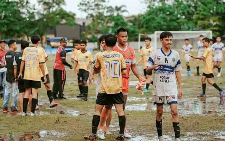 Kapuas Timur Tantang Kapuas Hilir di Final Sepak Bola Porkab XII Kapuas 2025