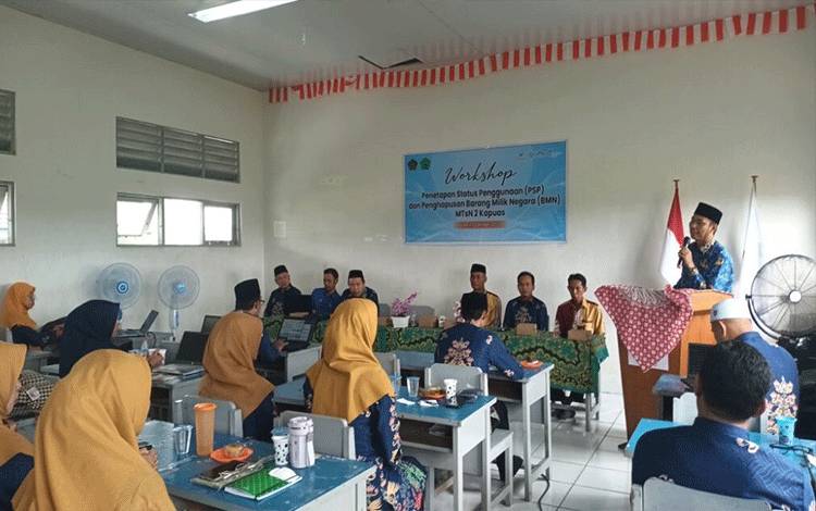 Workshop Penetapan Status Penggunaan (PSP) dan Penghapusan Barang Milik Negara (BMN) di MTsN 2 Kapuas, Kamis, 23 Oktober 2025. (FOTO: Kemenag Kps)