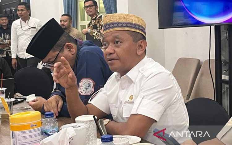 Bahlil Minta Sayap Partai Golkar Cabut Laporan Pembuat Meme