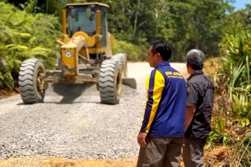 Pemkab Barito Utara Tingkatkan Infrastruktur Jalan ke Pedalaman