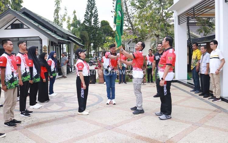 Bupati Pulang Pisau Lepas Peserta Jambore Ikrar Bersama Anak Bangsa