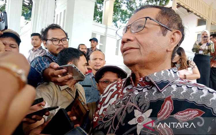 Mahfud MD Siap Dipanggil KPK Terkait Proyek Kereta Cepat Whoosh